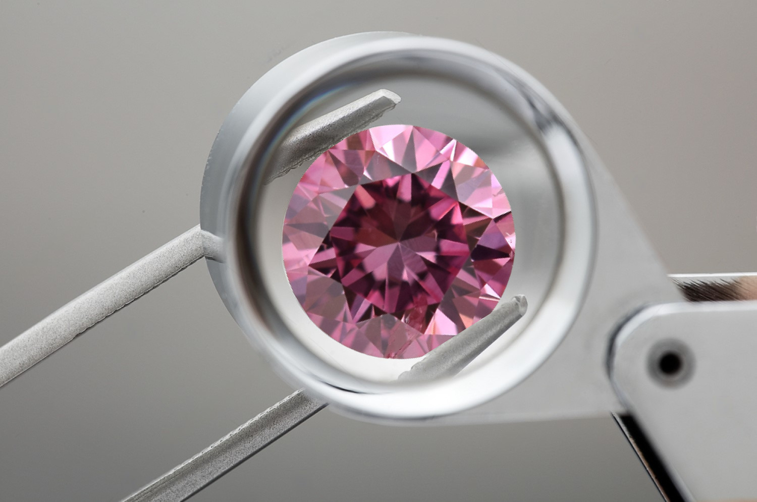 round pink diamond